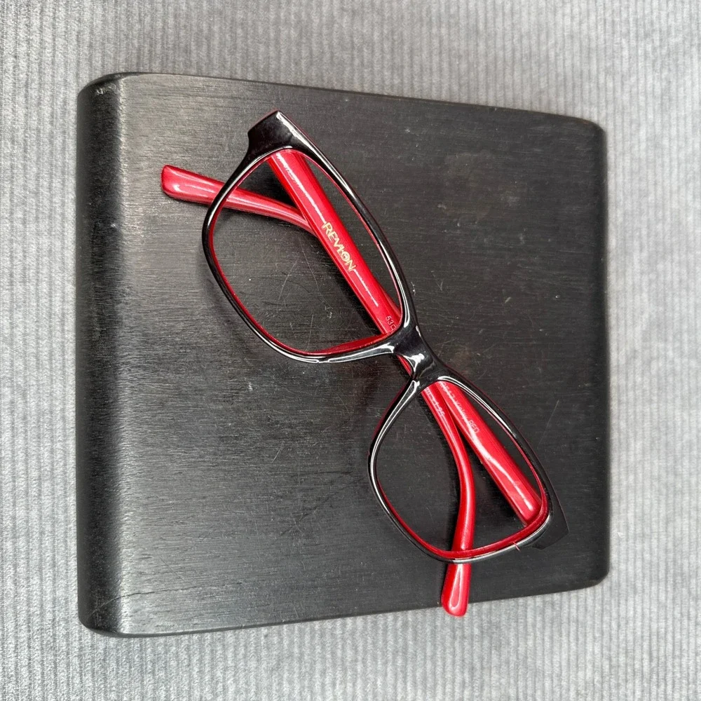 Revlon Kinley‎ Red Black Rectangular Reading Glasses